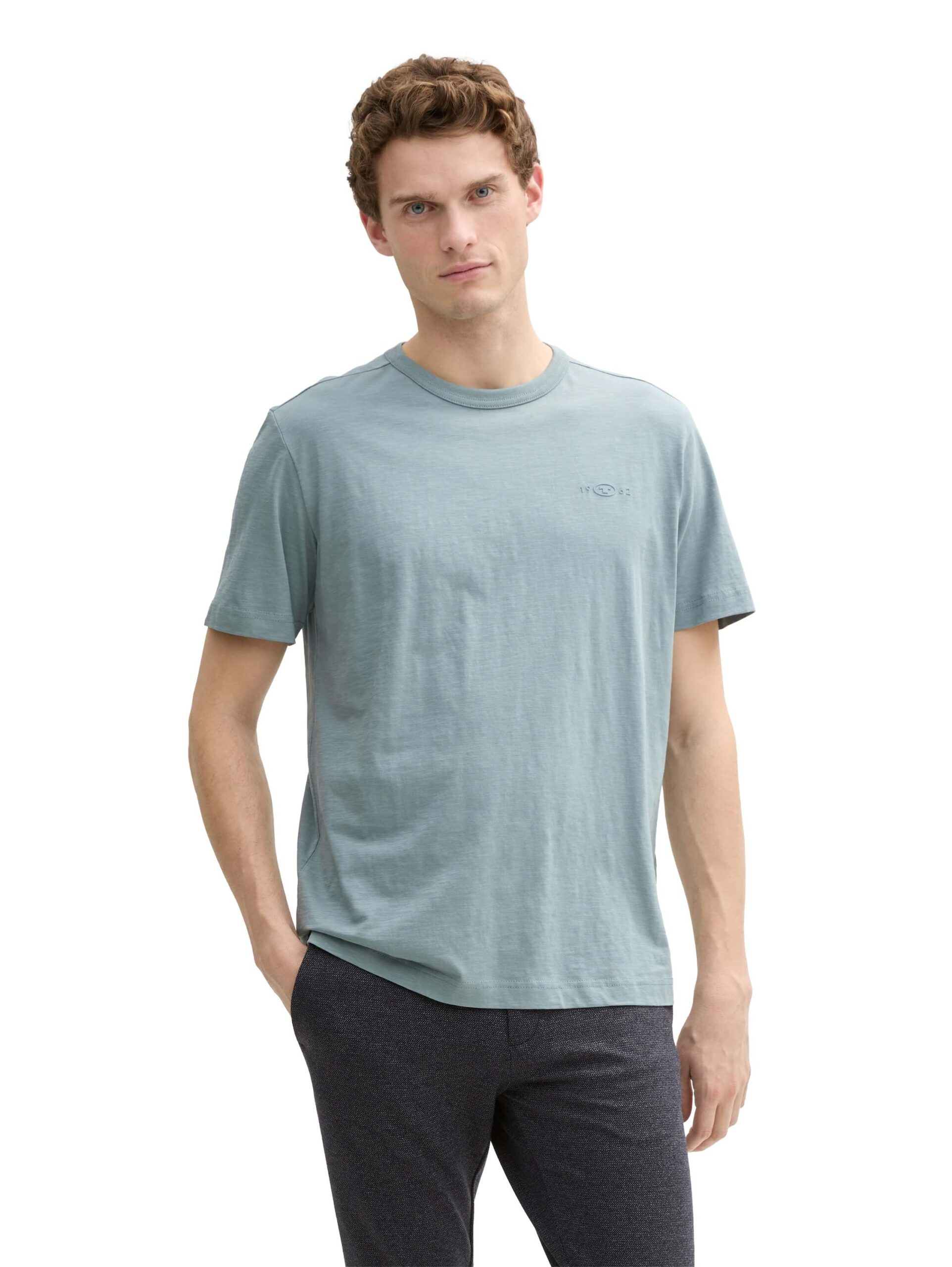 t-shirt with print