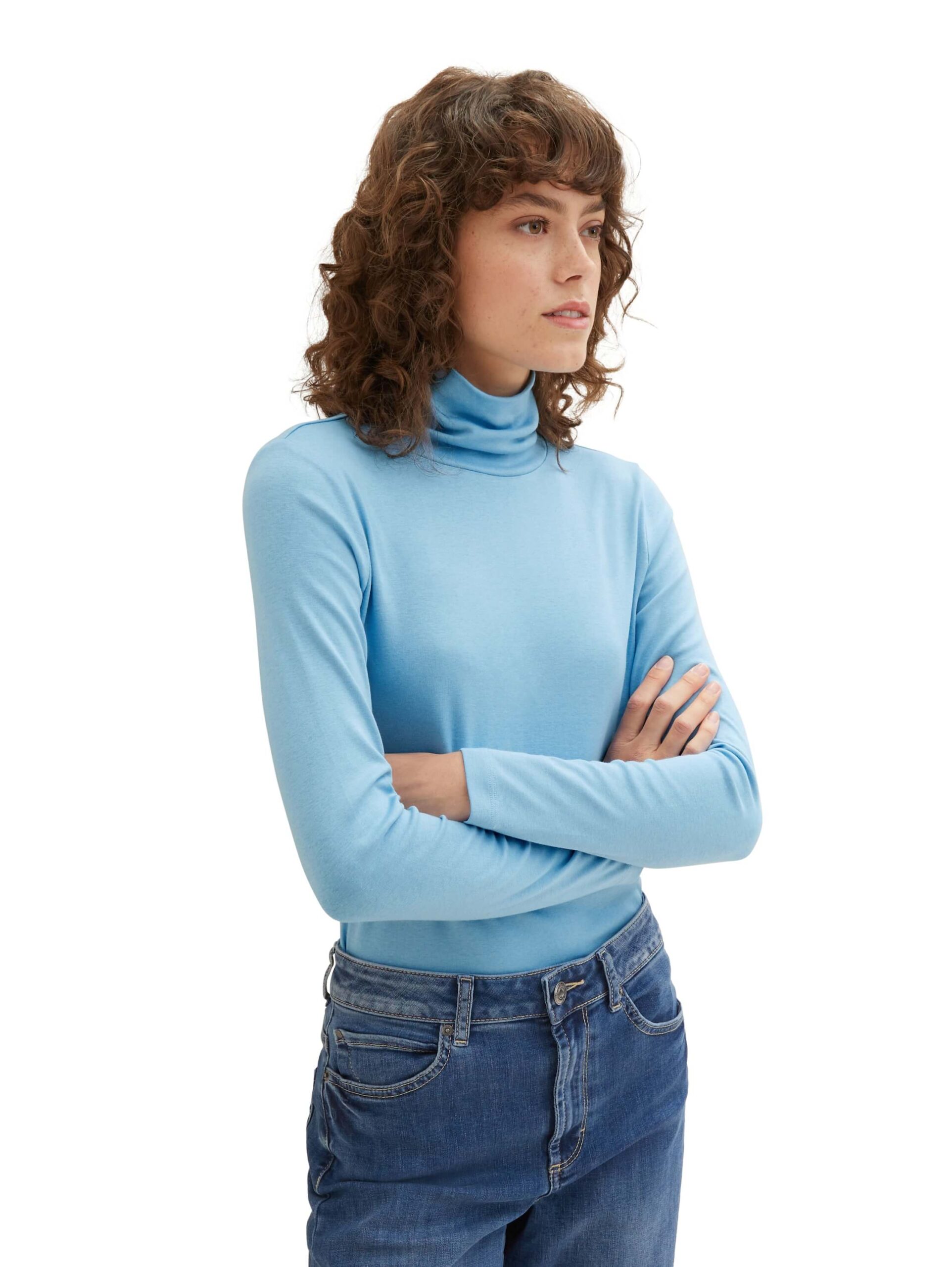Turtle-Neck T-shirt