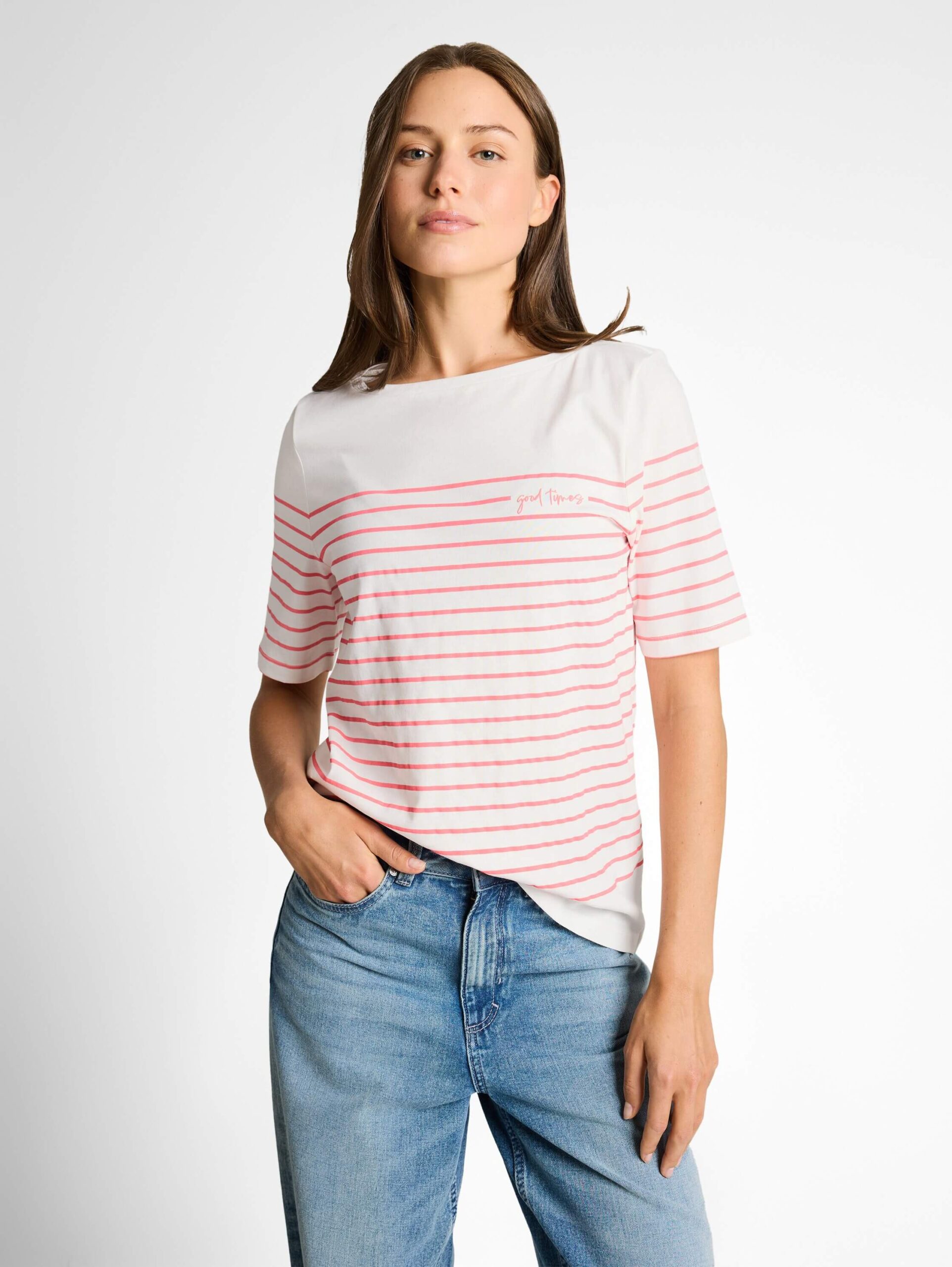 T-shirt placed stripe boat neck
